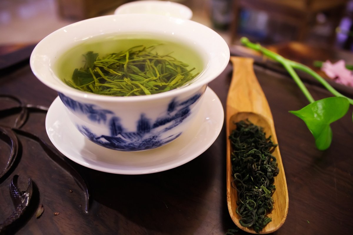 Зеленый чай предотвращает «изнашивание» хряща и облегчает симптомы артрита