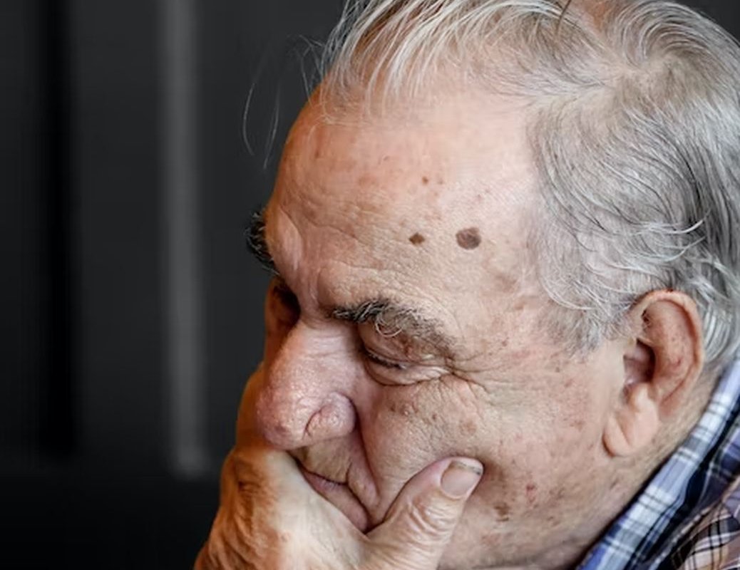 пожилой мужчина