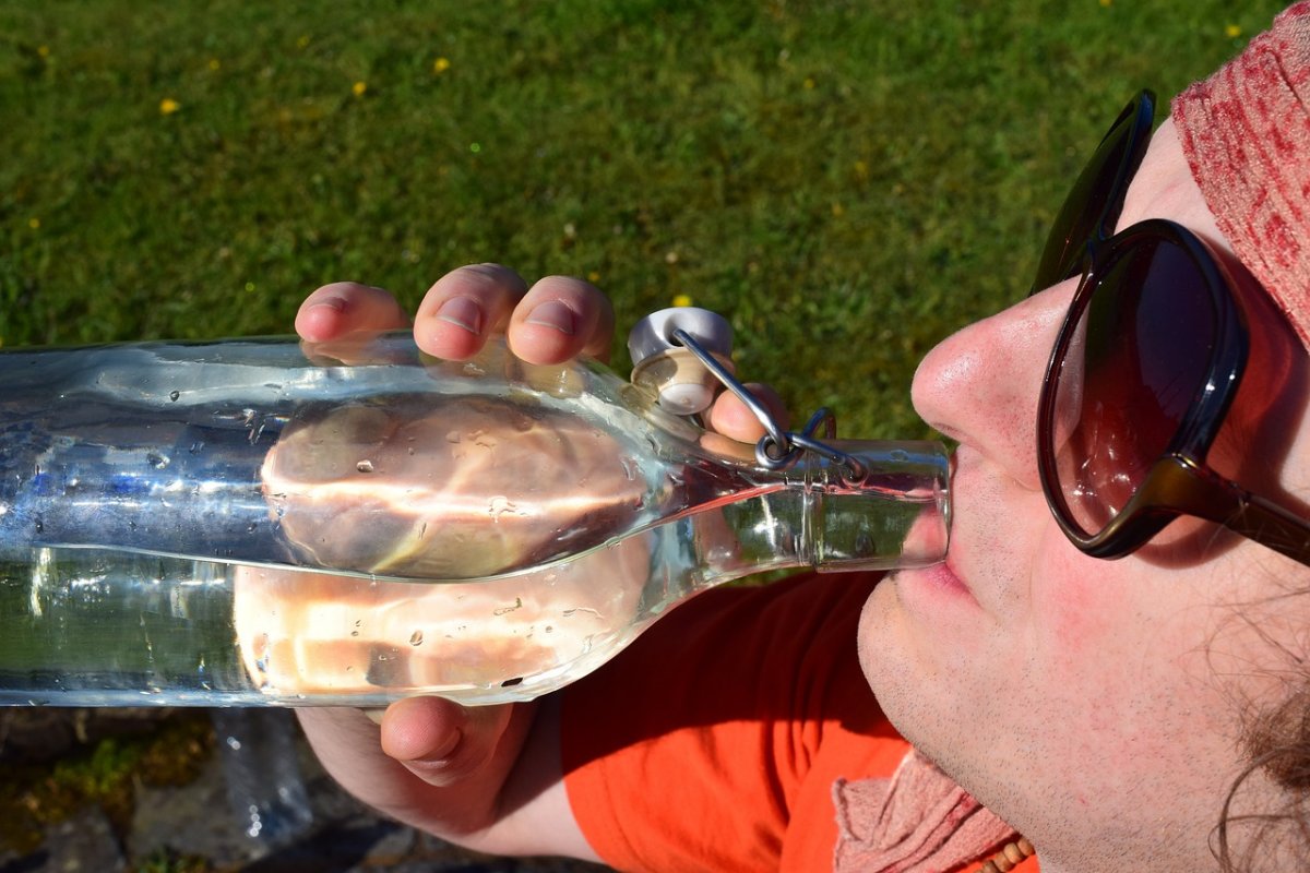 Ученые пришли к выводу, что 8 стаканов воды в день - это слишком много
