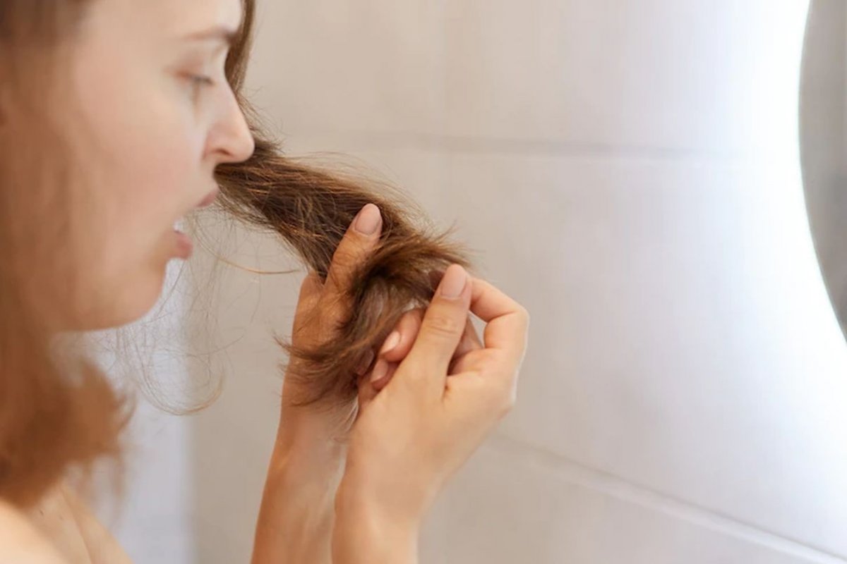 Врач: волосы могут электризоваться из-за эндокринных нарушений