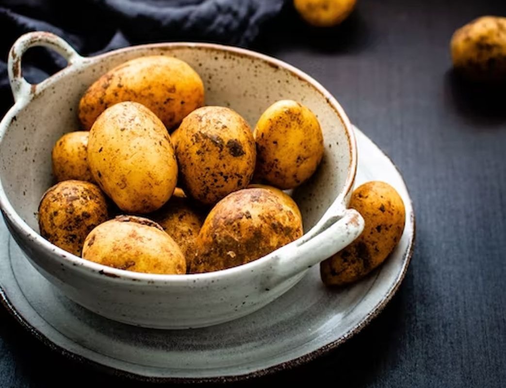 Что произойдет с организмом, если съесть позеленевшую картошку?