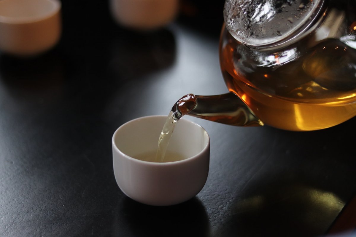 Чай поднимает. Великий чай. Oolong Tea refreshing.