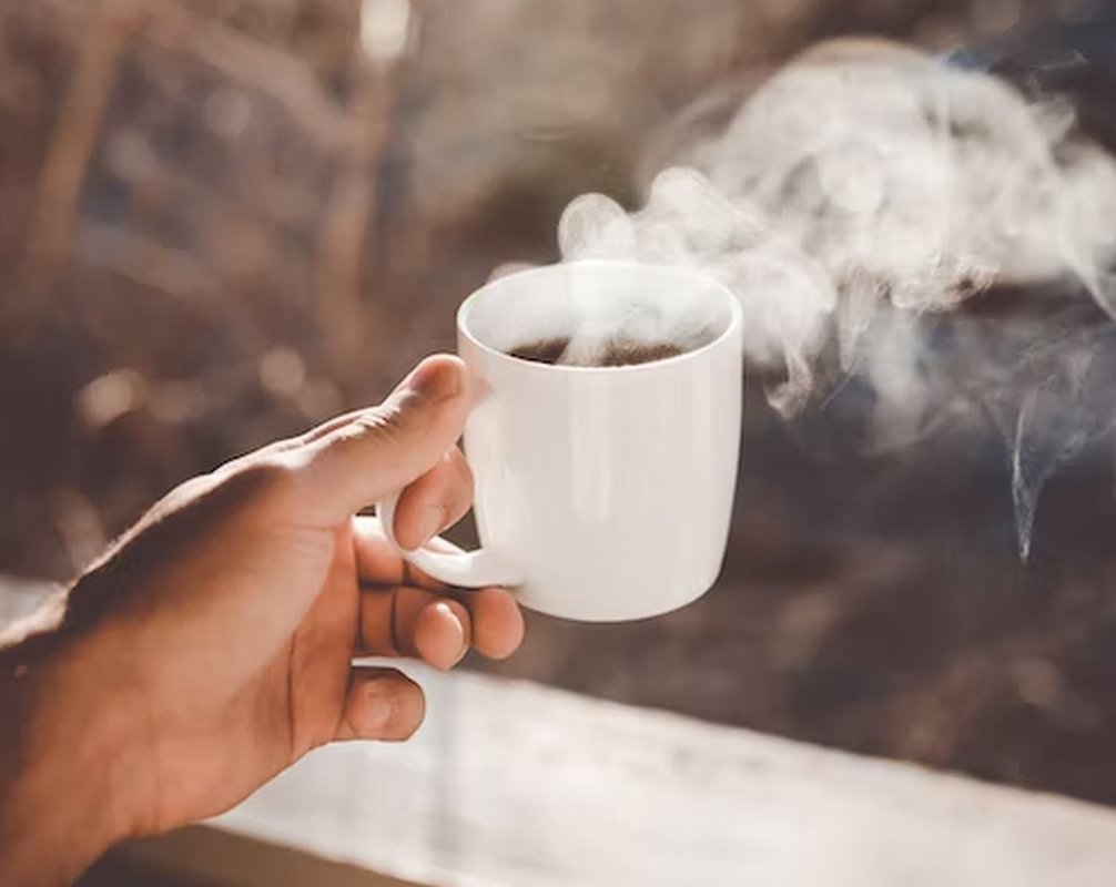 Пульмонолог Хованов: пить чай и кофе во время ОРВИ вредно для организма