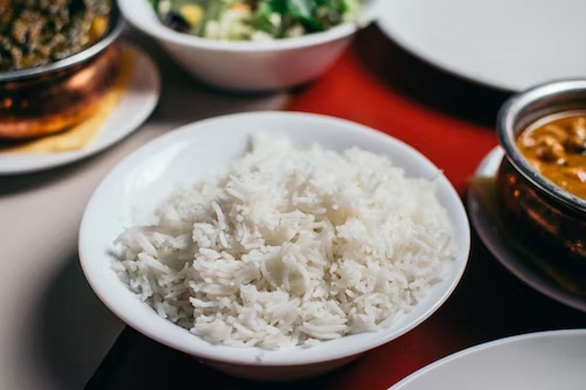 Диетолог Арзамасцев: в пожилом возрасте нужно реже есть белый рис