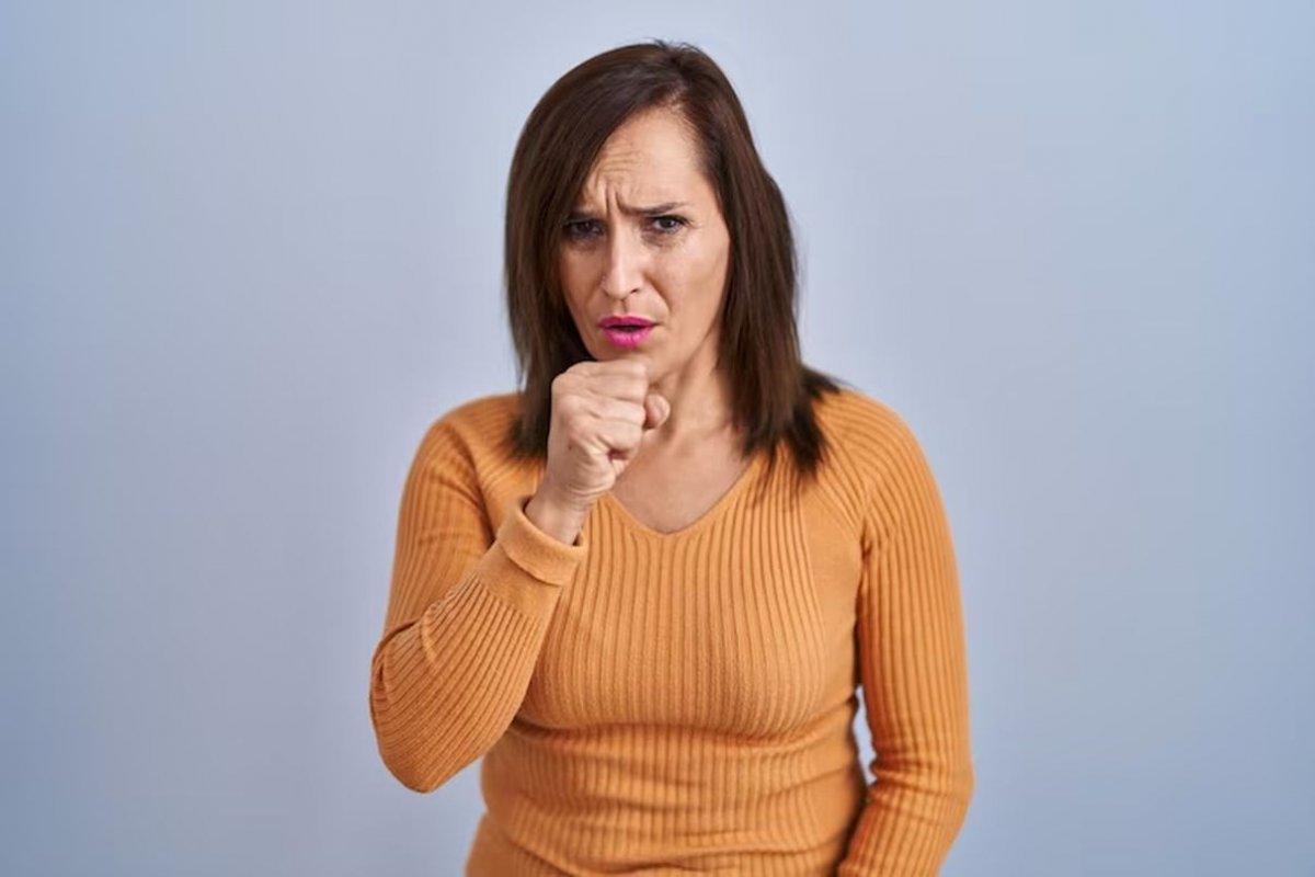 Terapeuta Khukhrev: dois tipos de tosse são os mais perigosos para as pessoas