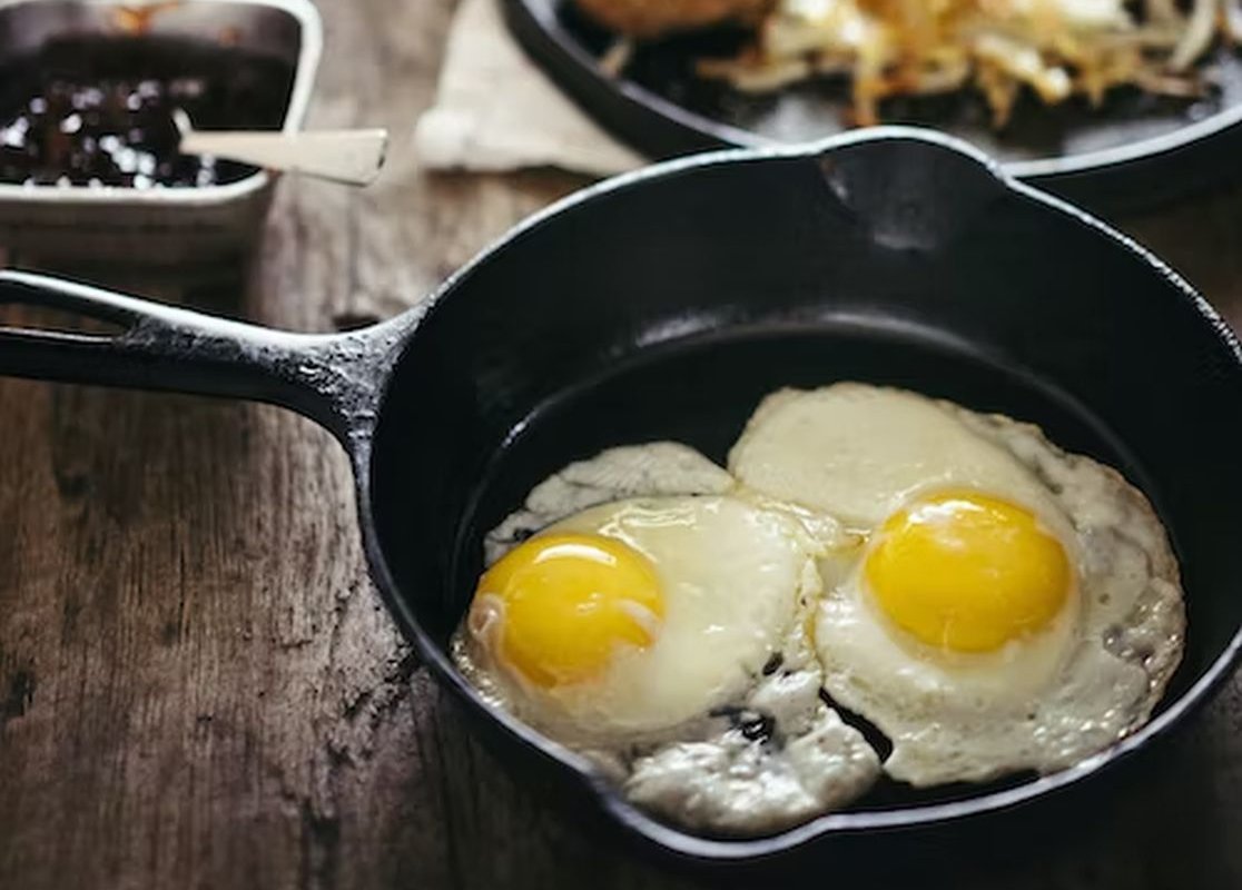 Диетолог Кованова: правильный завтрак должен содержать протеины и полезные жиры