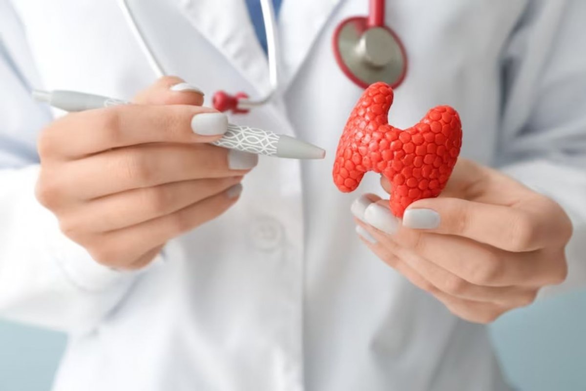 Эндокринолог Юрочкин: проблемы с щитовидной железой могут довести до болезней сердца