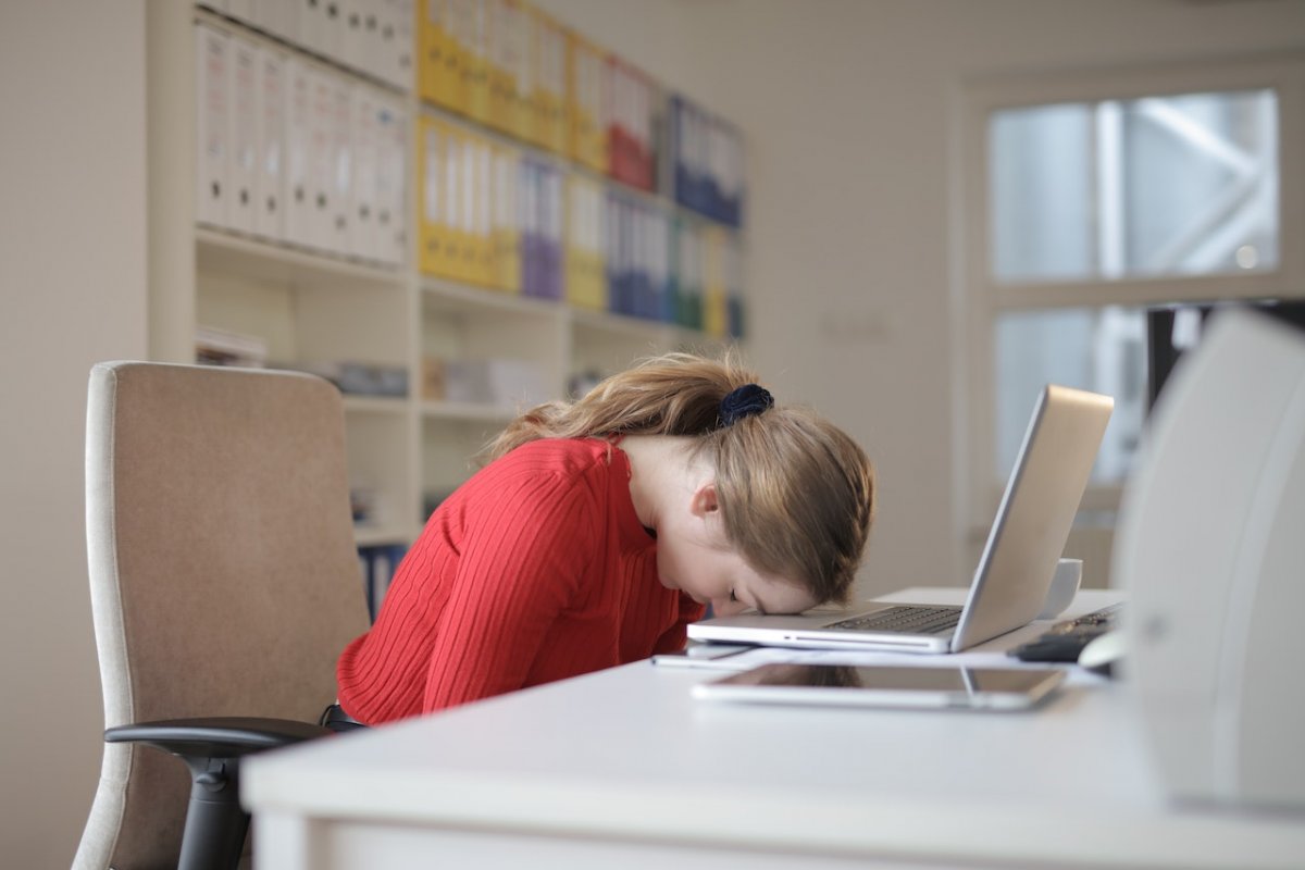 Врач Захарова: женщинам требуется больше сна, чем мужчинам - минимум 8 часов
