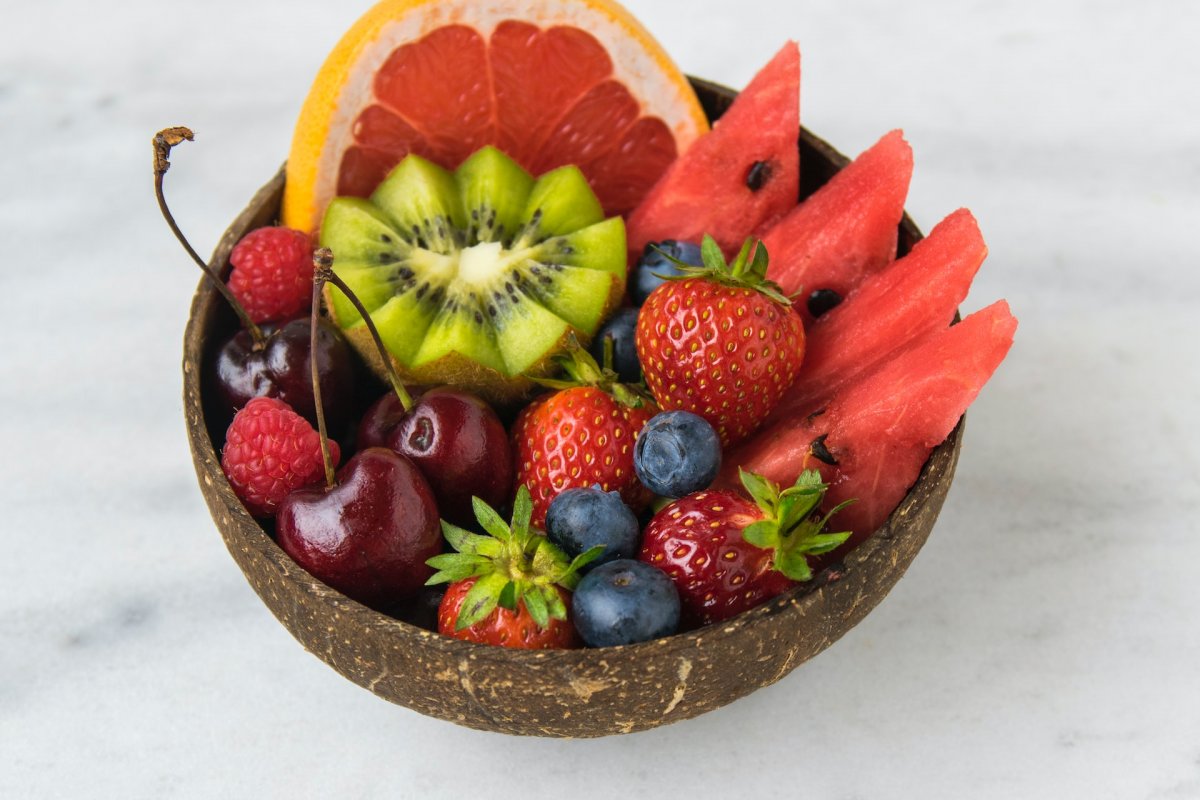 Гастроэнтеролог Алисова перечислила фрукты, которые следует исключить при непереносимости фруктозы