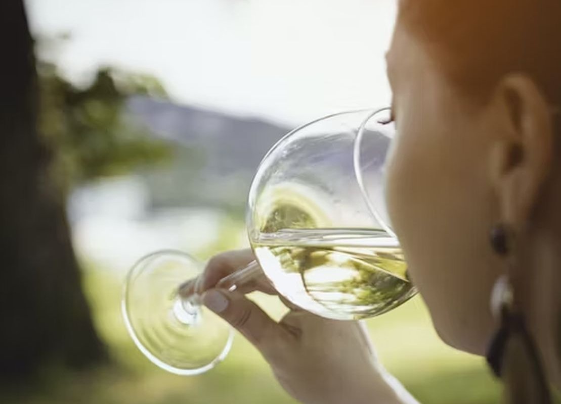 Женщины стали пить больше алкоголя и чаще умирать от последствий алкоголизма