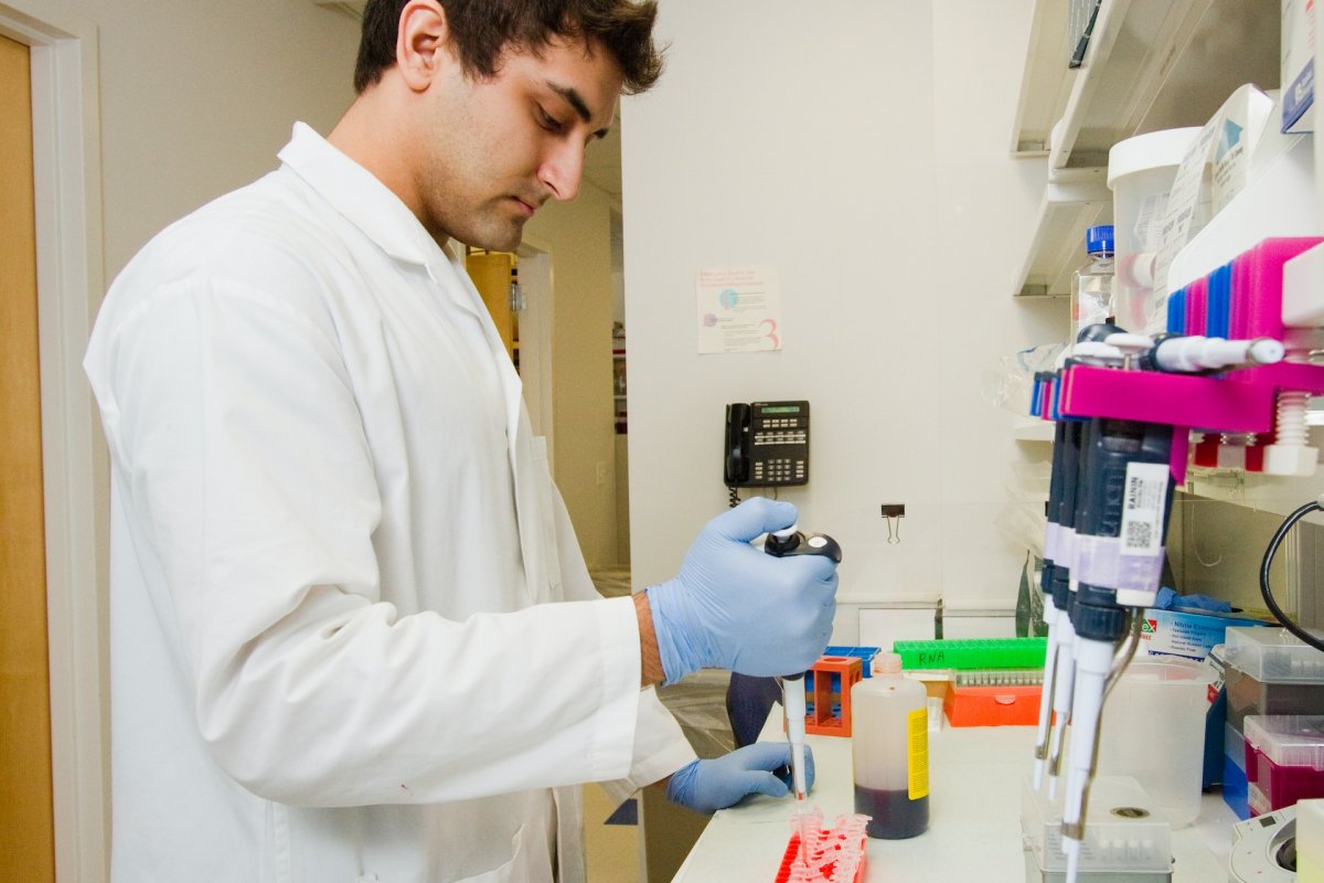 Простой анализ крови раскроет ваши шансы дожить до 100 лет - подтверждено исследованием