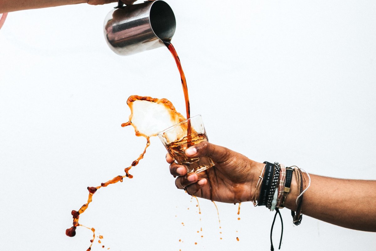 Врач назвал 5 признаков, что вам пора бросить пить кофе