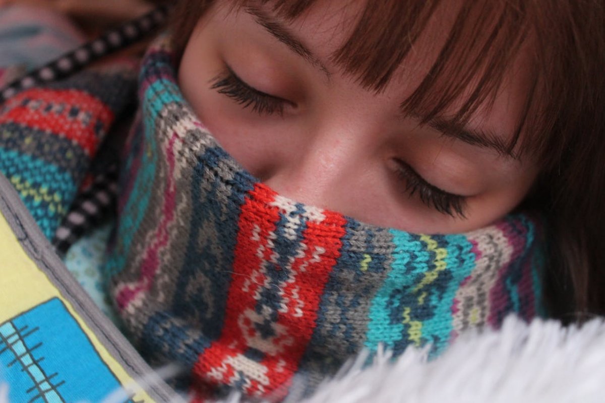 5 научно обоснованных добавок, которые помогают при длительной простуде