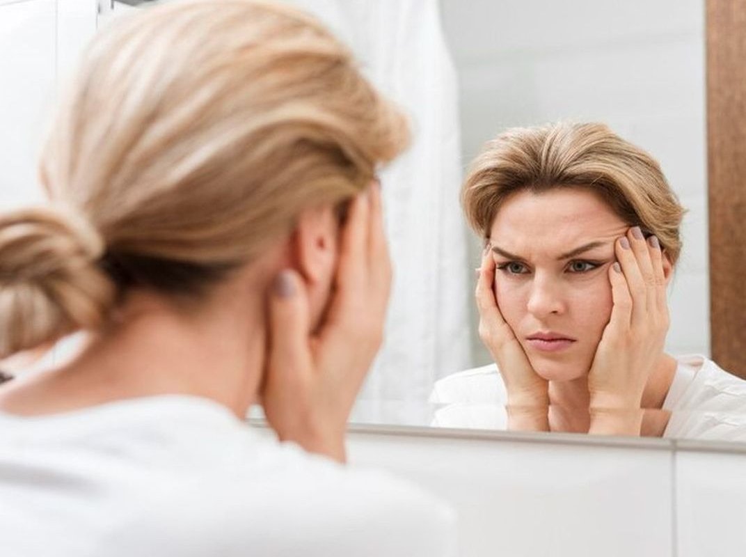 женщина в плохом настроении