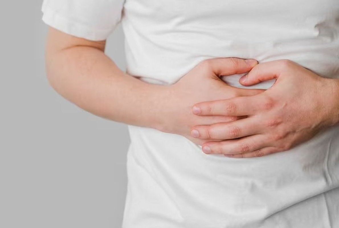 боль в животе