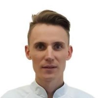 Роман Кулешов