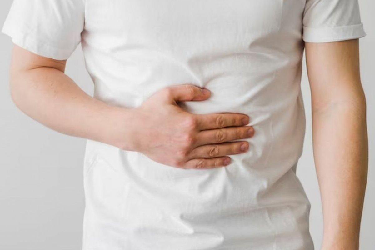 боль в животе