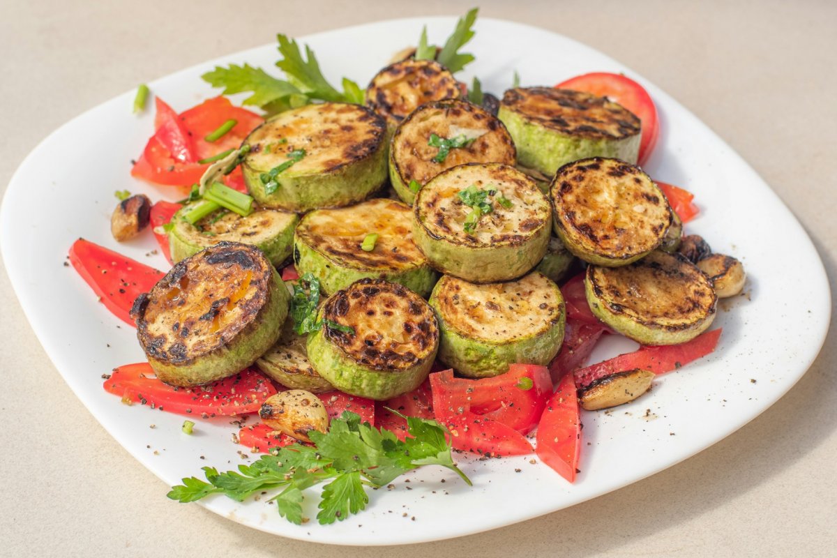 Врач Дейдон: шпинат, брокколи и морковь снижают вес, нутрициолог Строков добавил в список свеклу и кабачки