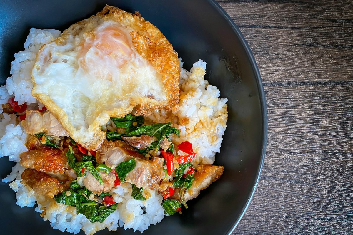 Врач Кабанов объяснил, почему нельзя сочетать свинину и белый рис, нутрициолог Строков назвал еще 7 вредных сочетаний