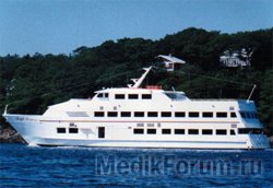 В море горит пассажирский паром